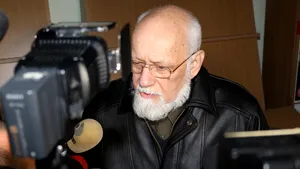 Gelu Voican Voiculescu, agresat de un vecin în propria locuinţă. Motivul ar fi fost gălăgia din apartamentul fostului vicepremier
