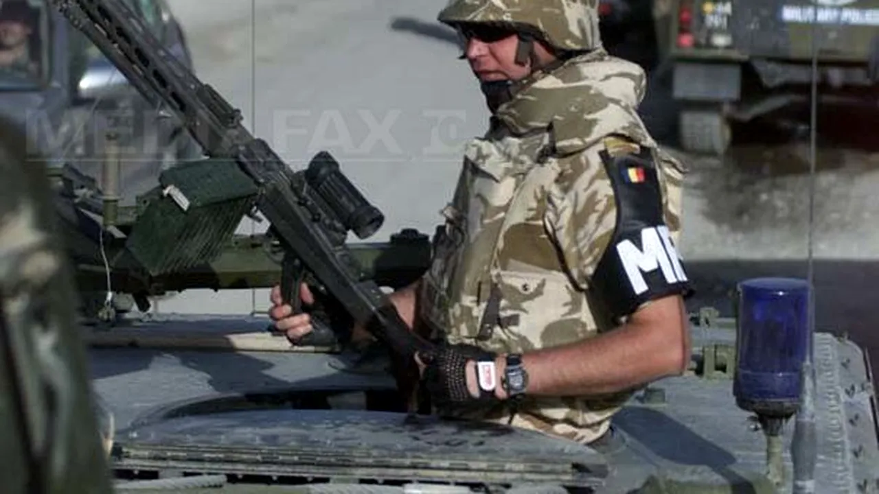 Militar român rănit într-o deflagraţie în Afganistan. Sublocotenentul are leziuni la picioare şi la omoplatul drept