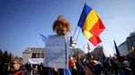 Polonez prins cu un briceag la el la protestul organizat de susţinătorii lui Călin Georgescu în Piaţa Victoriei