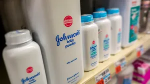 Johnson & Johnson cere revizuirea verdictului, în cazul pudrei de talc. „Nu este contaminată cu azbest şi nu provoacă cancerul”
