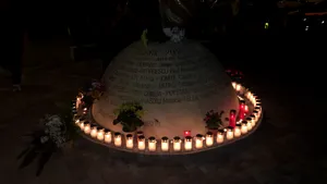 Noapte albă la Colectiv | Rudele victimelor acuză statul că nu acordă atenţie supravieţuitorilor