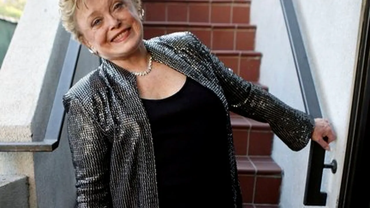 Actriţa Rue McClanahan, starul serialului 