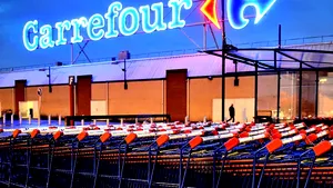 E oficial! Frații Pavăl de la Dedeman cumpără lanțul de supermarketuri Carrefour 
