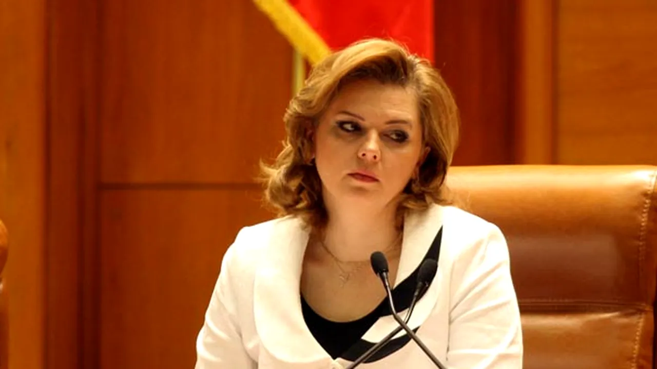 Anastase a primit în 2009 vaze, platouri, casete de bijuterii, pe care le-a lăsat Camerei