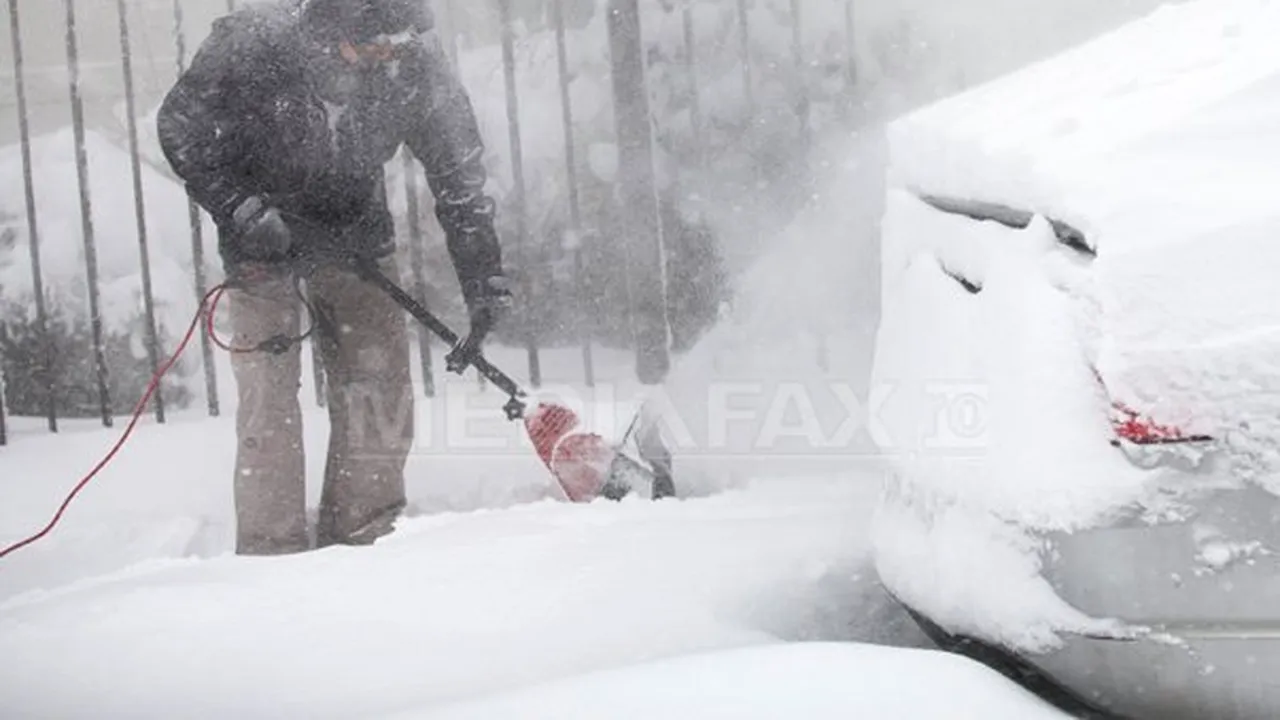 FURTUNĂ DE ZĂPADĂ în Statele Unite: Cel puţin cinci persoane au murit/ Mai multe drumuri din Missouri, închise. Peste 800 de maşini, implicate în accidente | VIDEO