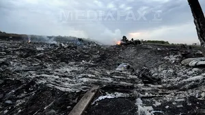 Tragedia din Ucraina în imagini: Locul unde s-a prăbuşit avionul cu 298 de oameni la bord - GALERIE FOTO