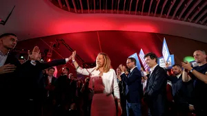 Lasconi anunţă miting pro-Europa în Piaţa Victoriei: „Vino alături de mine la marşul de susţinere al valorilor europene