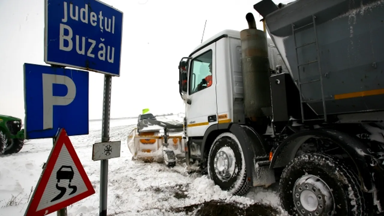 Buzău: Traficul pe două drumuri naţionale din judeţ, închis