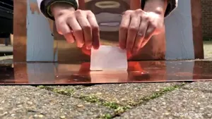 Super-jeleul indestructibil format din 80% apă care rezistă la greutatea unui elefant

