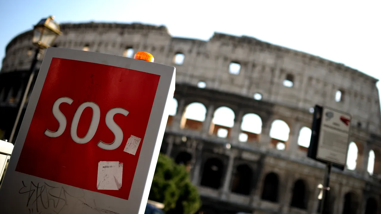 Moody's reduce perspectiva Italiei de la 