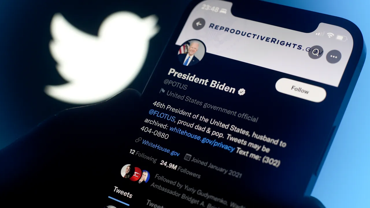 Biden: Twitter răspândeşte minciuni la nivel global