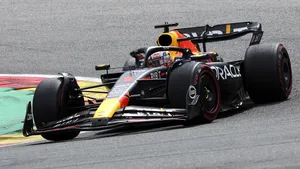 Verstappen se impune în Marele Premiu al Belgiei, cu Red Bull pe primele două poziţii