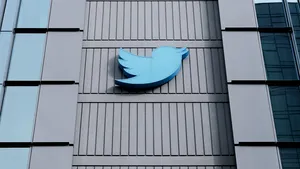 Twitter ar putea da faliment, avertizează Elon Musk. Compania se află în colaps