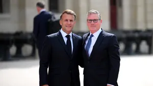 Emmanuel Macron i-a acordat lui Keir Starmer Legiunea de Onoare, cea mai înaltă distincție a Franței
