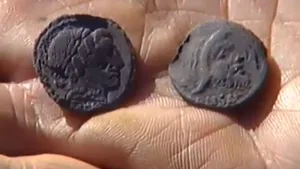 DESCOPERIRE ISTORICĂ: Tezaur în valoare de 12 milioane de euro descoperit după 30 de ani de căutări - FOTO, VIDEO