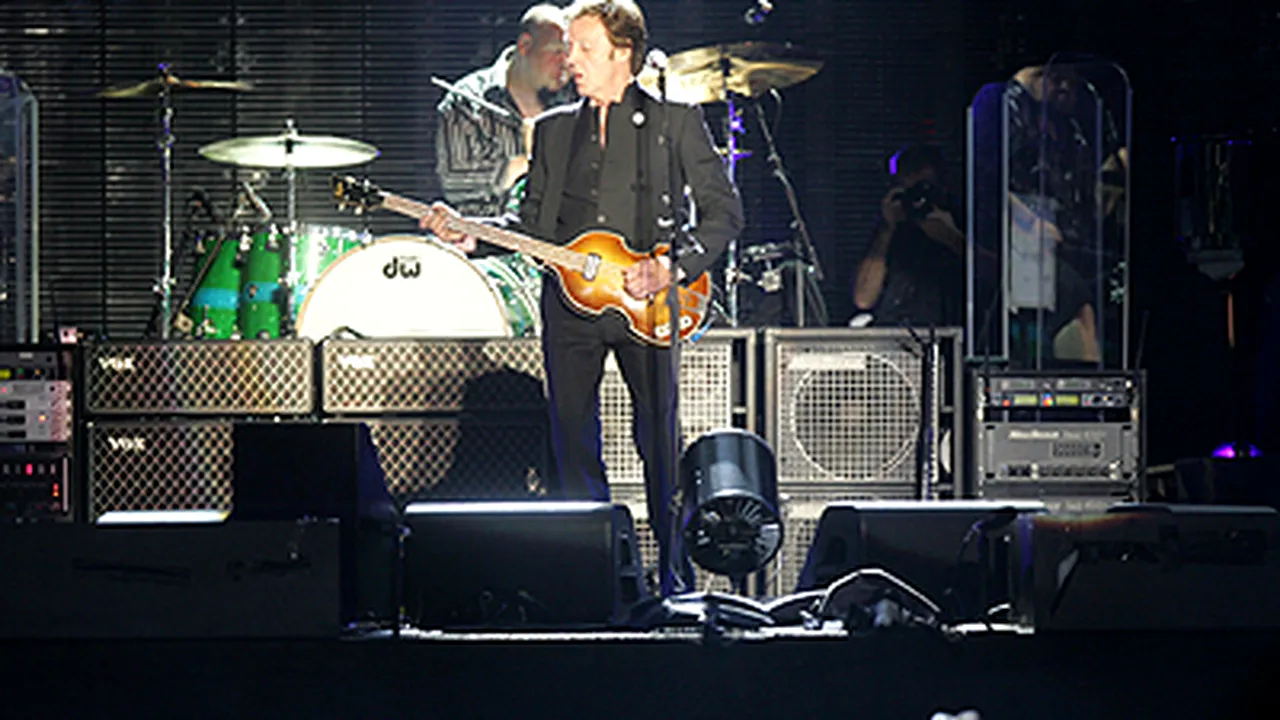 Paul McCartney a susţinut primul său concert în Israel (Galerie Foto şi Video)