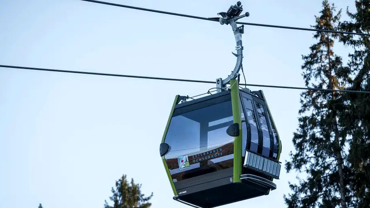 Prizonieră la înălţime: o femeie a fost uitată într-o telecabină timp de 15 ore