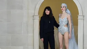 Absenţa lui Karl Lagerfeld de la propriul show Chanel, de la Săptămâna modei de la Paris, alimentează zvonurile privind starea sa