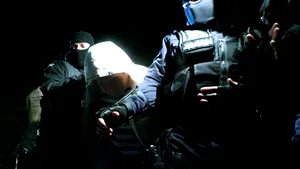 Şapte spărgători de locuinţe, reţinuţi de poliţişti
