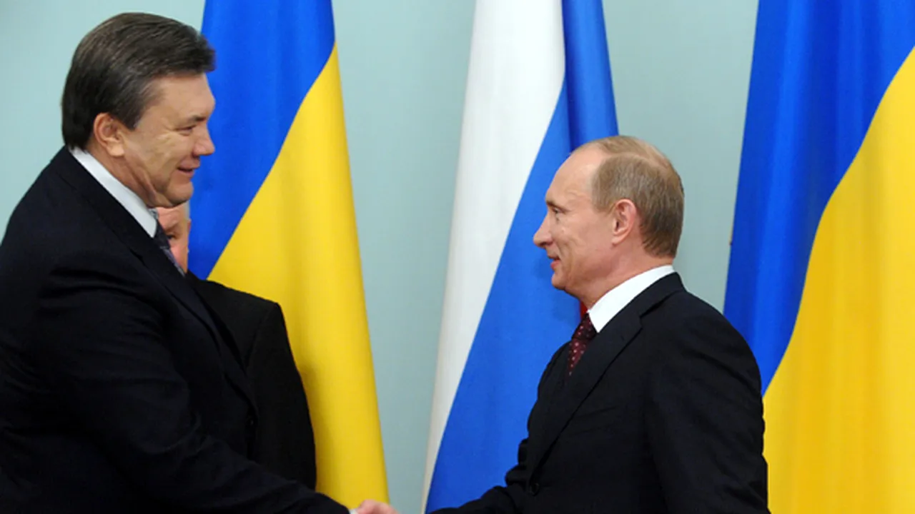 Putin i-a propus lui Ianukovici să trimită la Moscova slănină în loc de politicieni