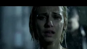 Dana Rogoz a filmat sub trei tone de apă rece pentru videoclipul 