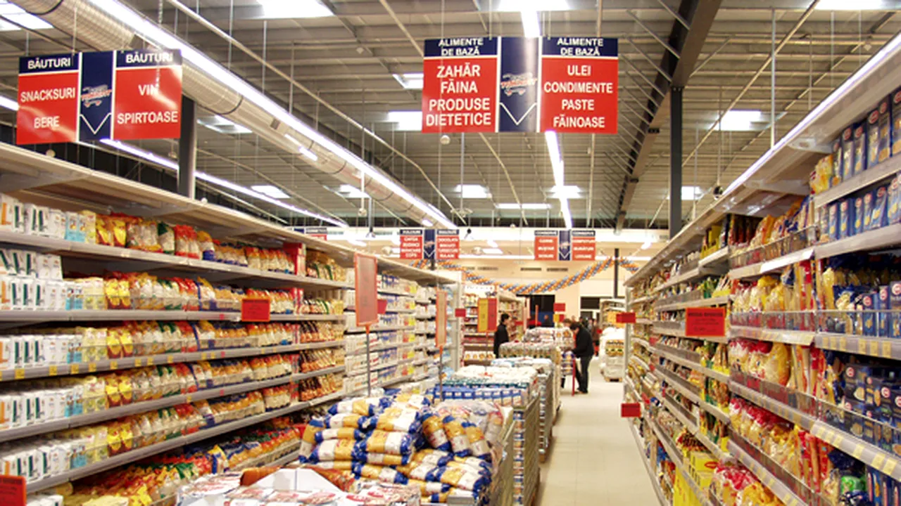 Ce promoţii au mai inventat marile magazine: un hipermarket rambursează TVA-ul
