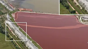 Rezervorul din Ungaria prezenta scurgeri de noroi roşu încă din iunie