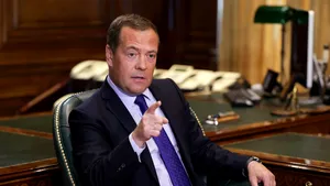 Medvedev : Rusia nu va opri războiul, chiar dacă Ucraina renunţă la aspiraţiile sale de a adera la NATO 