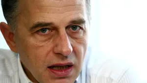 „Guvernarea pe furiş“, răspunsul lui Geoană la discursul aliatului Băsescu