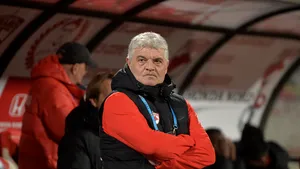 Ioan Andone şi-a reziliat contractul cu Dinamo Bucureşti/ Cosmin Contra şi Claudiu Niculescu, principalii favoriţi la preluarea postului de antrenor
