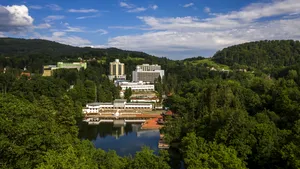 Burnout-ul, infertilitatea feminină şi tratamentele balneare care te ajută