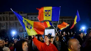 Protest în apropierea sediului CCR, cu o zi înainte de verdictul final privind candidatura lui Călin Georgescu