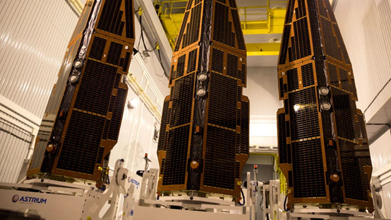 ESA lansează trei sateliţi în spaţiu pentru a studia câmpul magnetic terestru