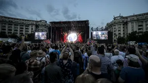 Concertul Queen şi Adam Lambert de la Bucureşti: Rock-ul care uneşte. Freddie Mercury, dincolo de stele - GALERIE FOTO & VIDEO 