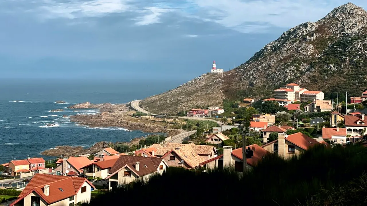De ce casele din nordul Spaniei au acoperișuri din ardezie, iar în sud aproape că lipsesc