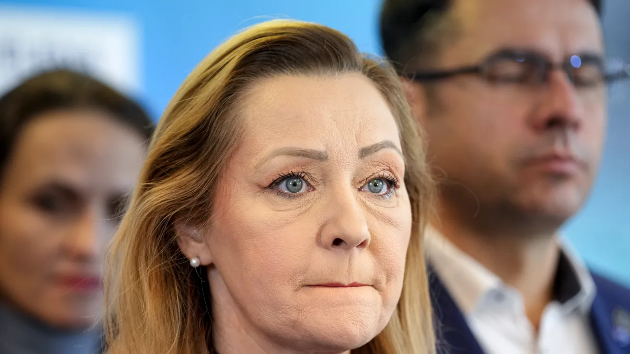 Elena Lasconi: Circulă liste cu oameni care trebuie puşi la colţul ruşinii. De neacceptat