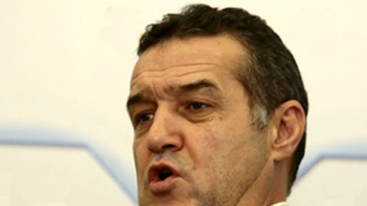 Becali: Nu am văzut niciodată un meci atât de lejer, e între pitici şi elefant aici