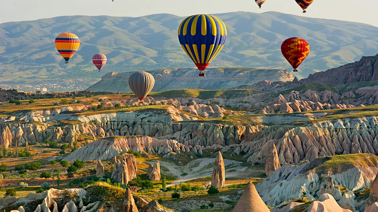 Cinci motive pentru care să vizitezi Cappadocia cel puţin o dată în viaţă