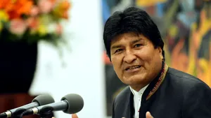 Evo Morales, preşedintele demisionar al Boliviei, a fugit din ţară. Mexic i-a acordat azil politic 