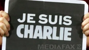 Iaşi: Peste 60 de persoane, la un marş al tăcerii în memoria victimelor atentatelor de la Paris