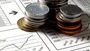 Deficitul bugetar va depăşi 3% în acest an