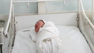 Naşterea unui copil, transmisă în premieră, în direct, pe internet