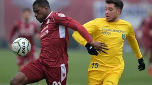 Remiză amicală între Rapid Bucureşti şi Corona Braşov. Mugurel Buga a intrat în teren la 43 de ani