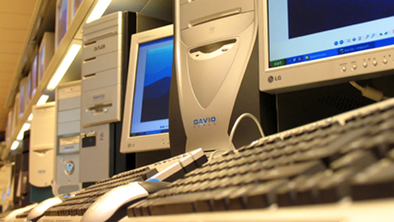 Scădere dramatică a pieţei PC-urilor din România, în 2009