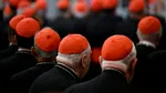Cardinalii încep alegerea noului papă în cel mai mare conclav din istorie