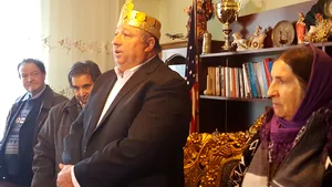 Împăratul Iulian al II-lea al romilor a vorbit, la încoronare în Sibiu, despre educaţia copiilor