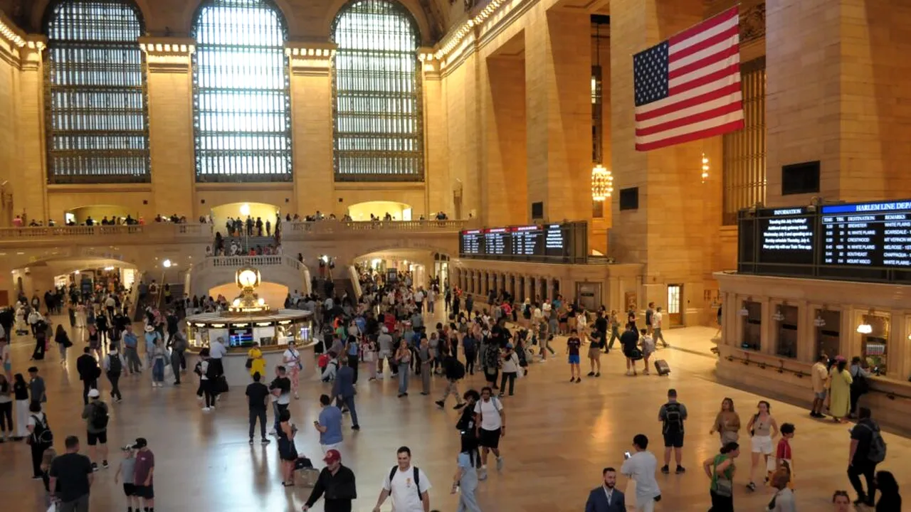 Atacul armat de la Cina Corespondenților ridică îngrijorări asupra securității trenurilor