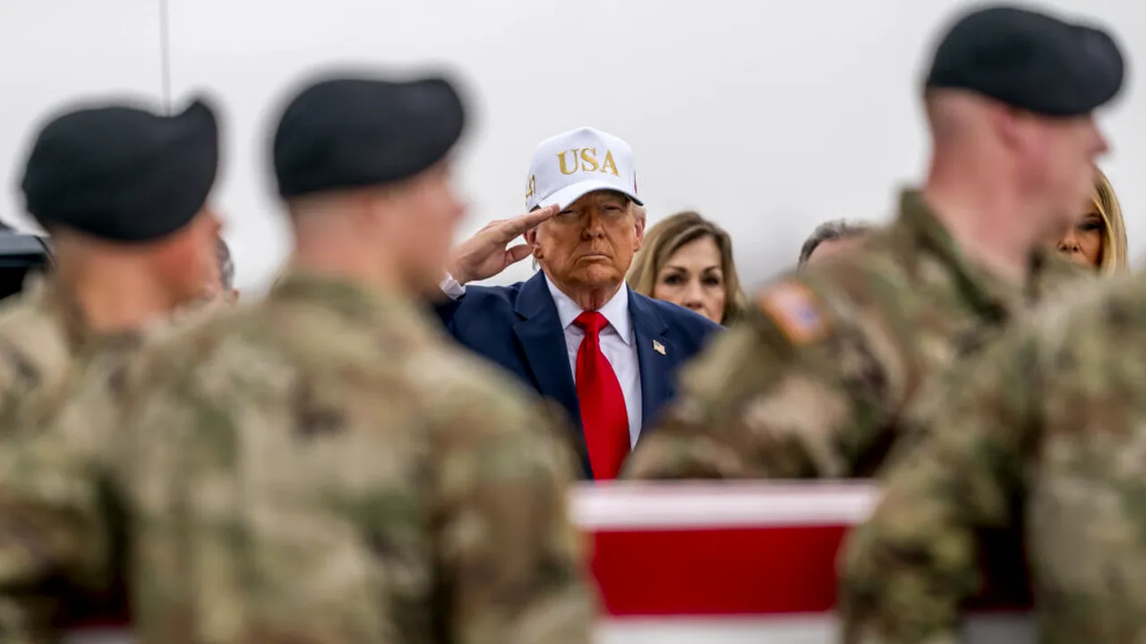 Fox News își cere scuze după ce a difuzat imagini greșite cu Trump la ceremonia pentru soldații americani căzuți în război