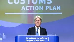 Comisia Europeană aprobă depăşirea deficitului bugetar de 3% din PIB şi pentru 2021