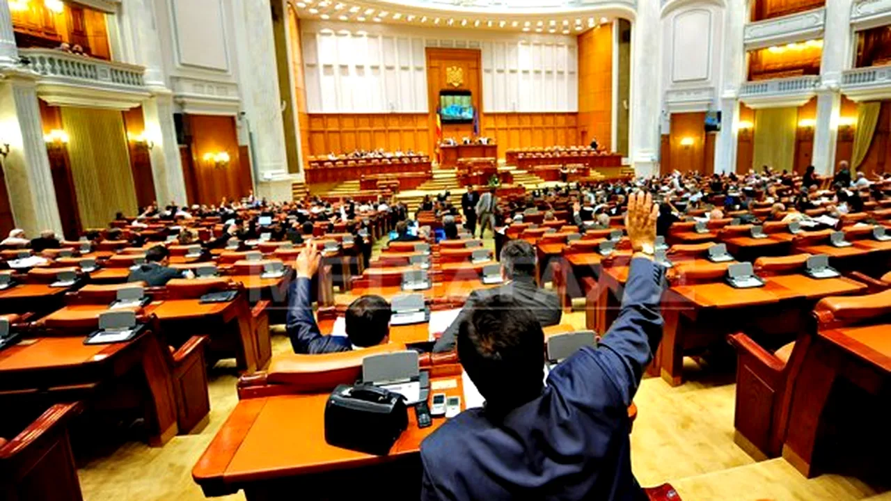 Camera Deputaţilor a adoptat Legea de degrevare a instanţelor. Ponta va discuta cu Băsescu